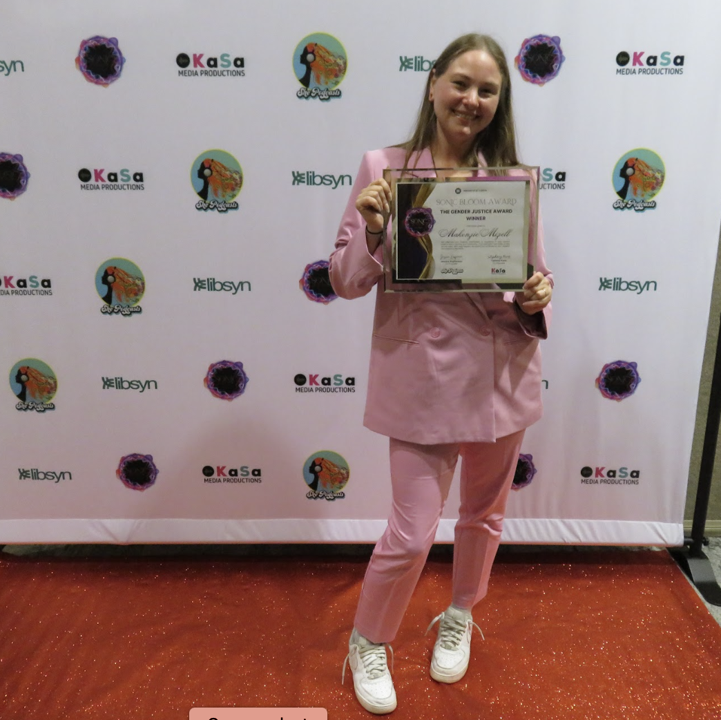 Damona Hoffman wins a Sonic Bloom Award